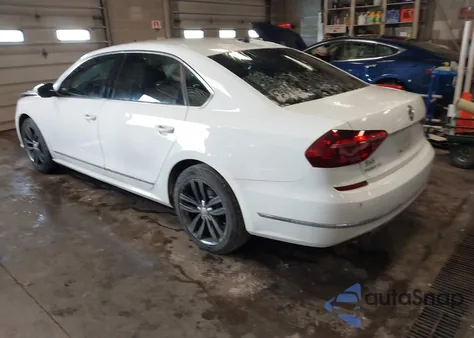 2017 Volkswagen Passat 1.8T Se из США, поврежденный, VIN 1VWGT7A37HC051719